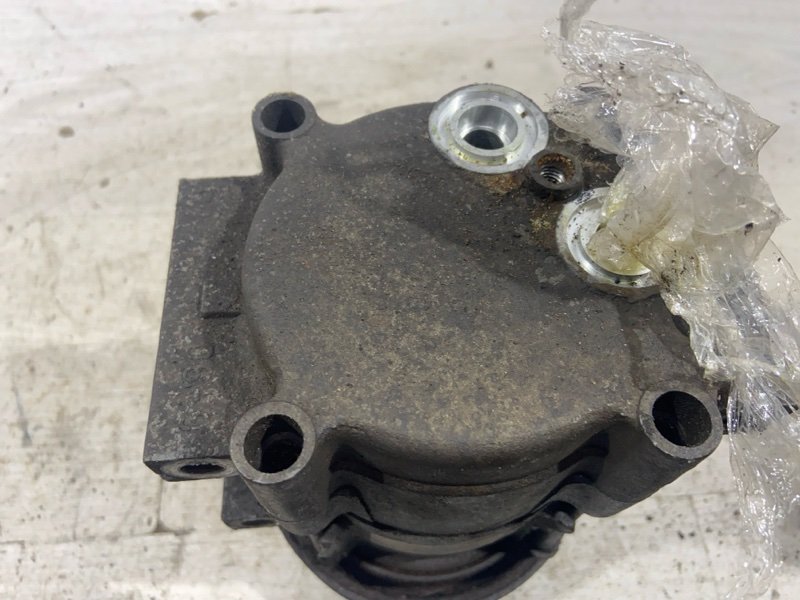 Компрессор кондиционера Ford FOCUS 1 USA (98-05) СЕДАН 2.0L SPLIT PORT/YS4E