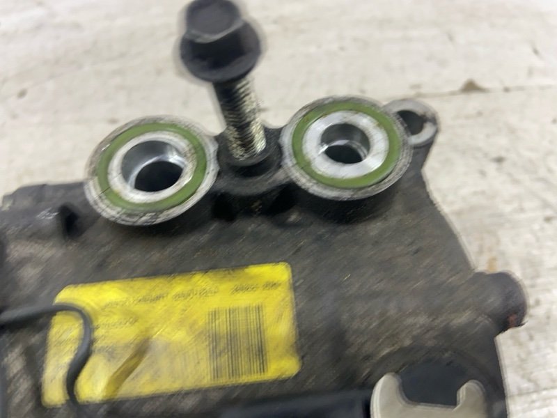 Компрессор кондиционера Ford Fusion (01-12) UAV 1.4L DURATEC Компрессор кондиционера Ford Fusion (01-12) UAV 1.4L DURATEC