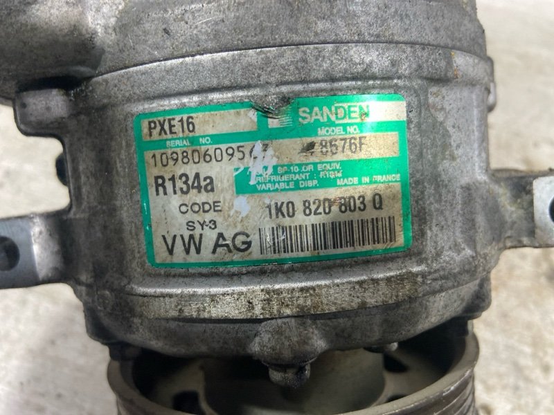 Компрессор кондиционера Octavia (A5) 2004-2013 2008 2.0 TDI BKD