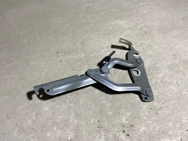 Петля капота левая Ford Fiesta (08-12) 2010 Хэтчбек 5 дв. 1.4L Zetec-S PFI Bi-Fuel 96PS Sigma 1673016 контрактная