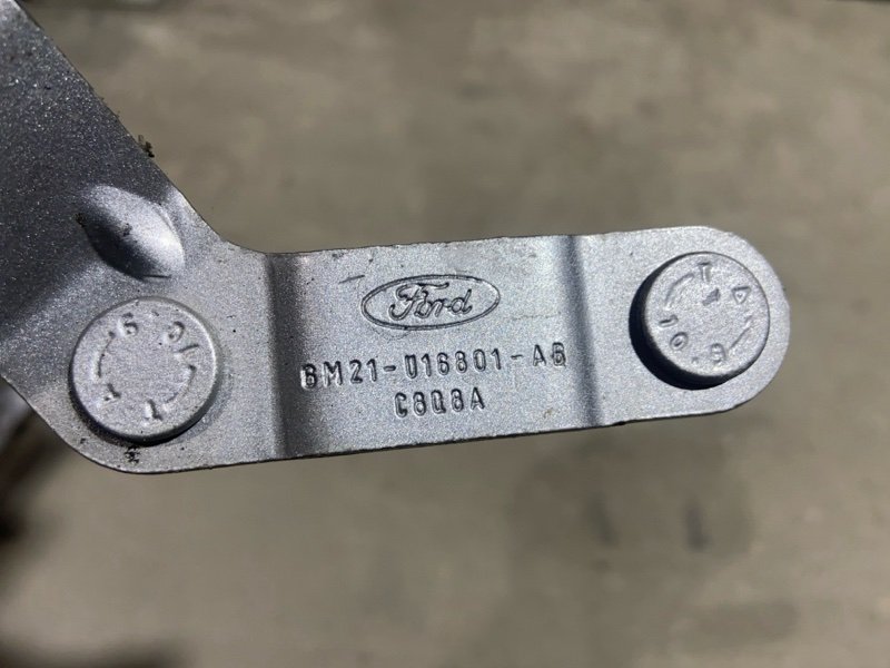 Петля капота левая Ford S-MAX (06-15) SAV 1.6L EcoBoost SCTi 160/182PS Петля капота левая Ford S-MAX (06-15) SAV 1.6L EcoBoost SCTi 160/182PS
