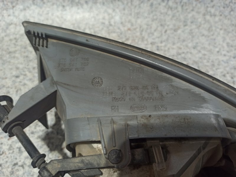 Фара противотуманная левая SKODA