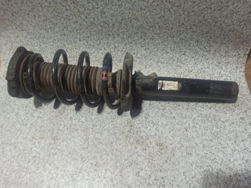 Запчасть амортизатор передний левый Volkswagen Golf 6 1k0412103b контрактная Амортизатор передний левый Volkswagen Golf 6 1k0412103b контрактная