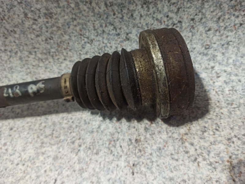 Привод передний левый Octavia 2008 A5 Привод передний левый Octavia 2008 A5