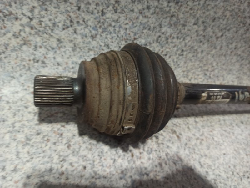 Привод передний левый SKODA Octavia A5 Привод передний левый SKODA Octavia A5