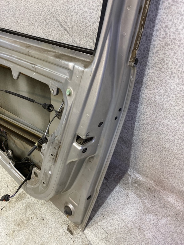 Дверь передняя правая FABIA 2006 6Y