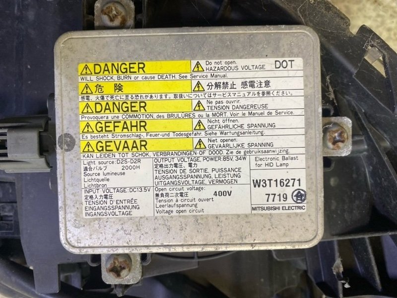 Фара Lancer 10 2007