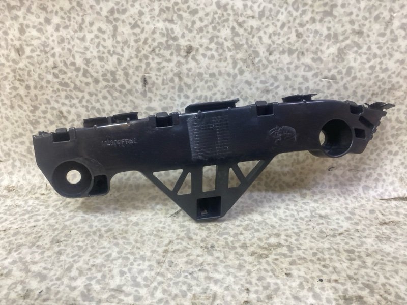 Кронштейн бампера передний левый Mazda 3 2011 BL FLMZ6395 новая