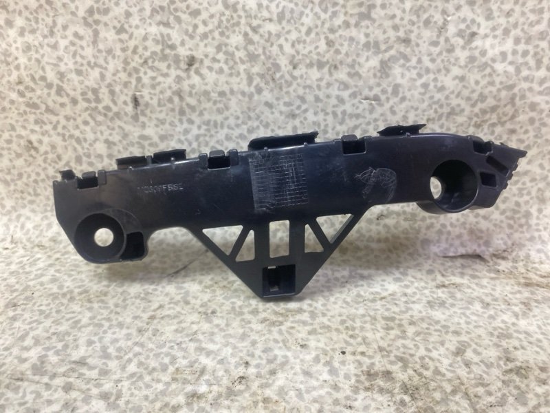 Кронштейн бампера передний левый Mazda 3 2011 BL FLMZ6395 новая