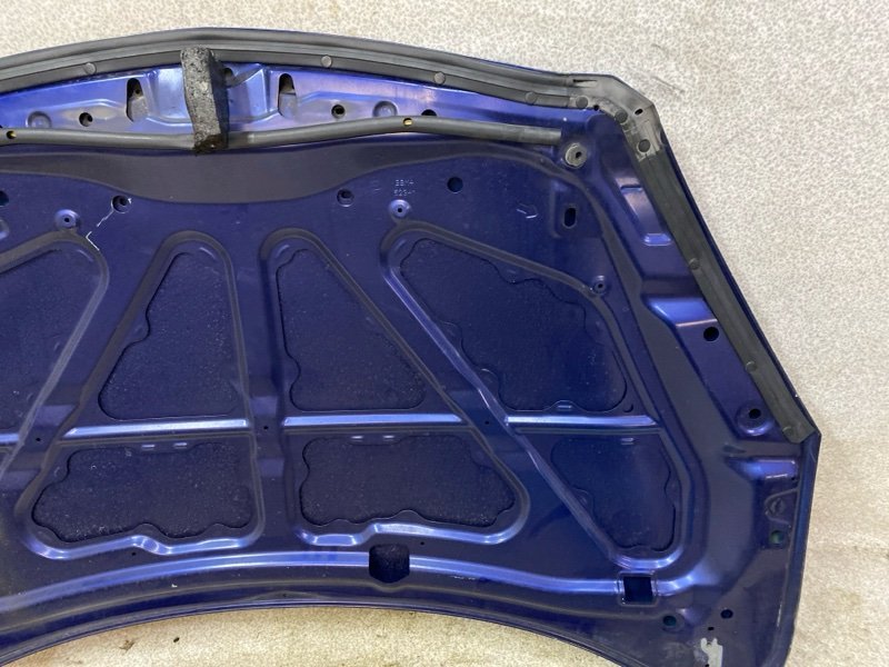 Капот 3 2010 BL Капот 3 2010 BL