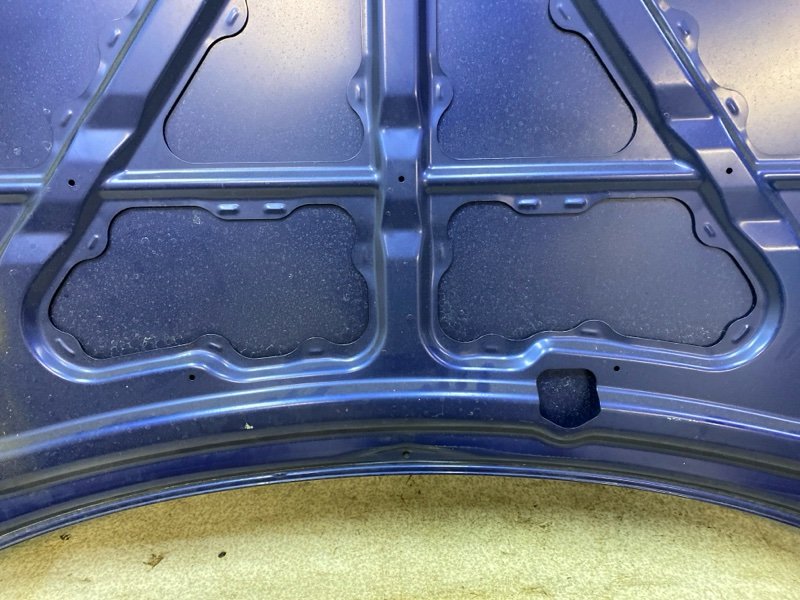 Капот 3 2010 BL Капот 3 2010 BL