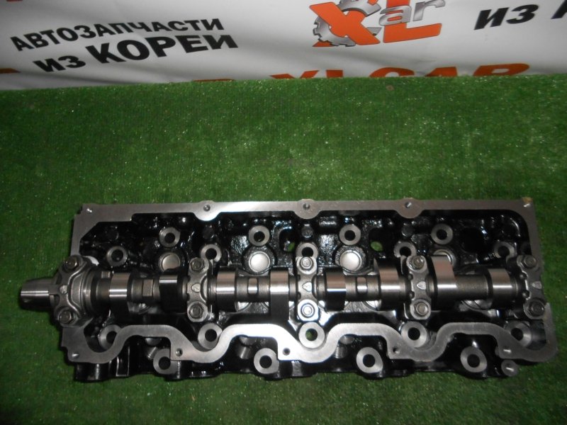 Головка блока цилиндров Toyota Hilux Surf 2L 11101-54121 новая
