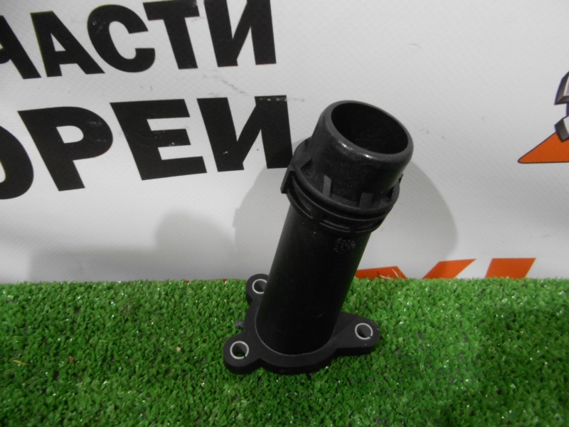 Патрубок BMW BMW 3-Series F30 11 11 8 571 141 новая