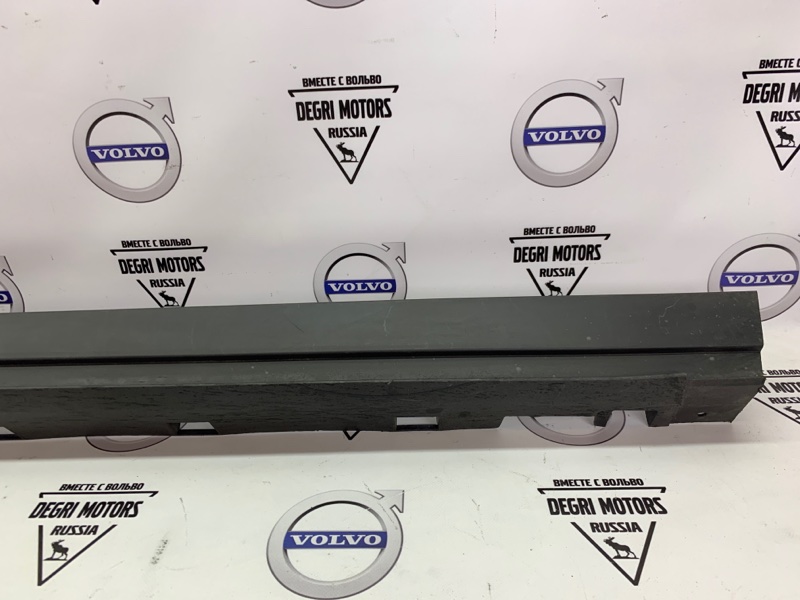 Накладка порога правая Kuga Накладка порога правая Kuga