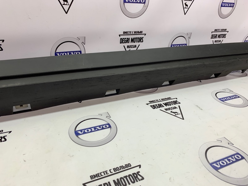 Накладка порога правая Kuga Накладка порога правая Kuga