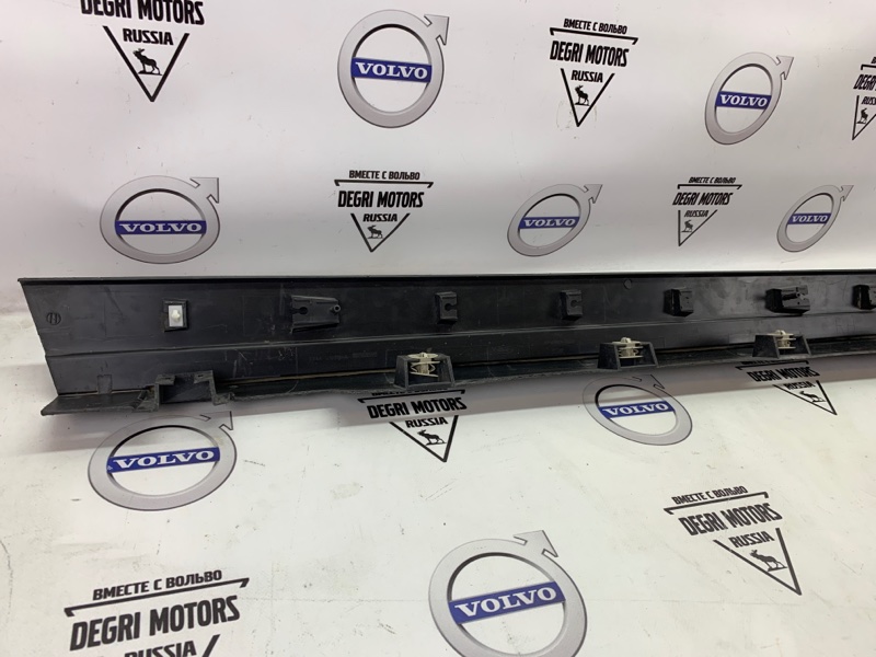 Накладка порога правая Kuga Накладка порога правая Kuga