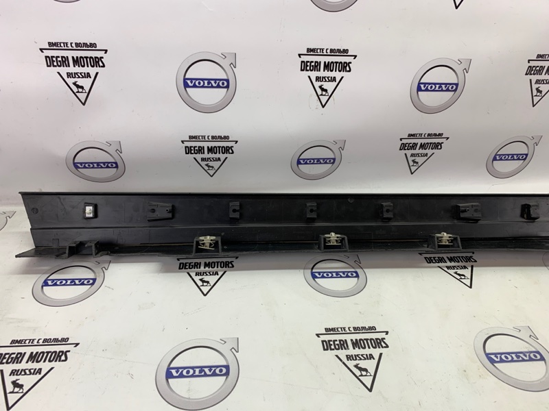 Накладка порога правая Kuga Накладка порога правая Kuga