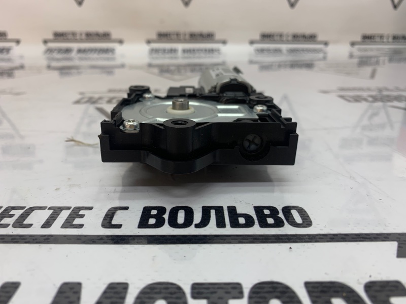Мотор люка XC90 2016 B4204T35