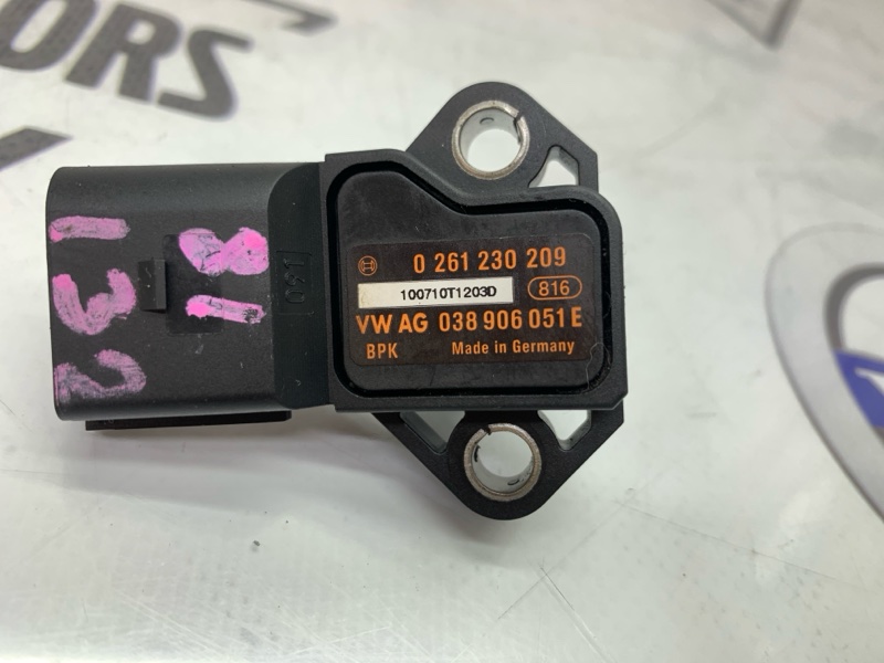 Датчик давления A4 2010 8K CDNC