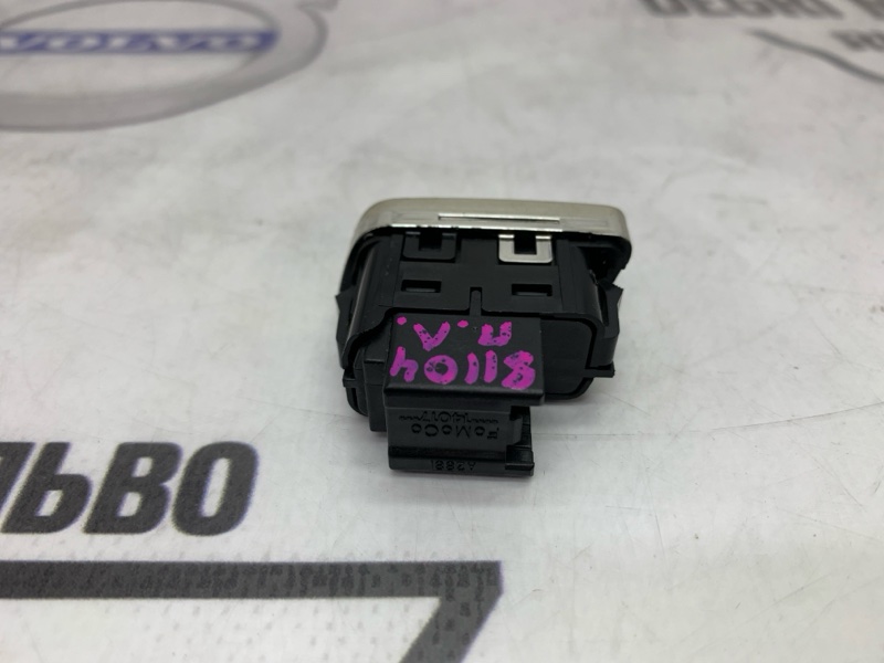 Кнопка центрального замка передняя левая Explorer 2012 2.0L EcoBoost (240PS) Кнопка центрального замка передняя левая Explorer 2012 2.0L EcoBoost (240PS)