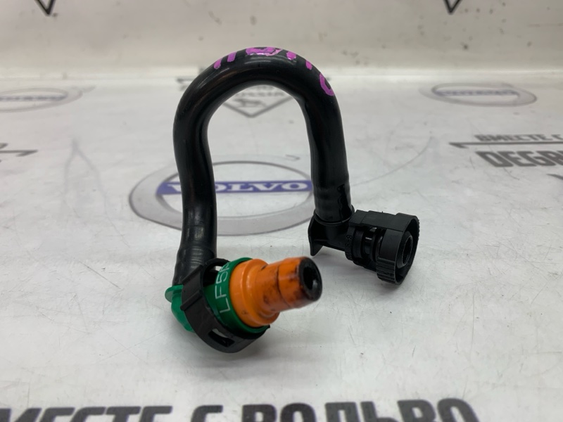 Вакуумная трубка Explorer 2012 2.0L EcoBoost (240PS) Вакуумная трубка Explorer 2012 2.0L EcoBoost (240PS)