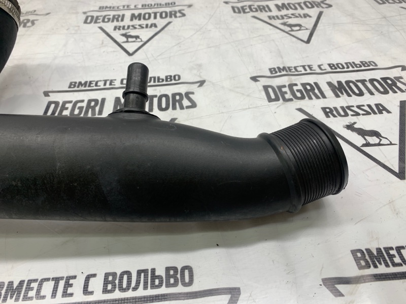 Патрубок воздушный Explorer 2012 2.0L EcoBoost (240PS) Патрубок воздушный Explorer 2012 2.0L EcoBoost (240PS)
