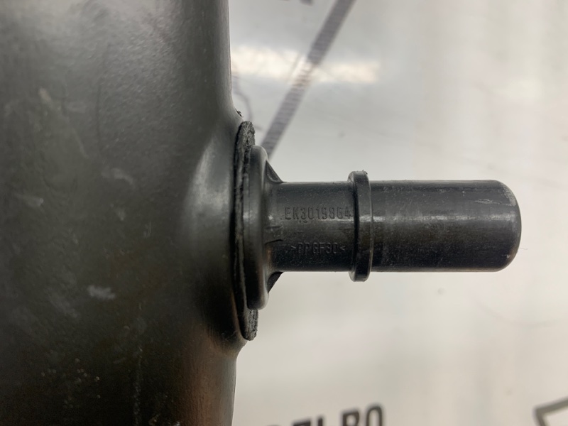 Патрубок воздушный Explorer 2012 2.0L EcoBoost (240PS) Патрубок воздушный Explorer 2012 2.0L EcoBoost (240PS)