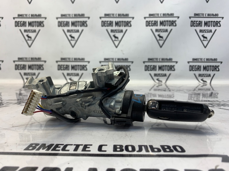 Замок зажигания Touran 2013 CAVC