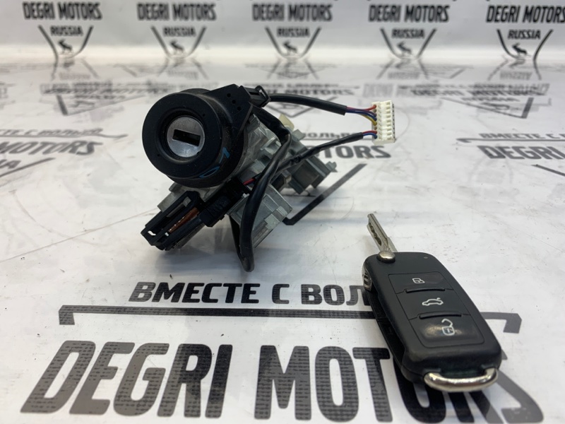 Замок зажигания Touran 2013 CAVC