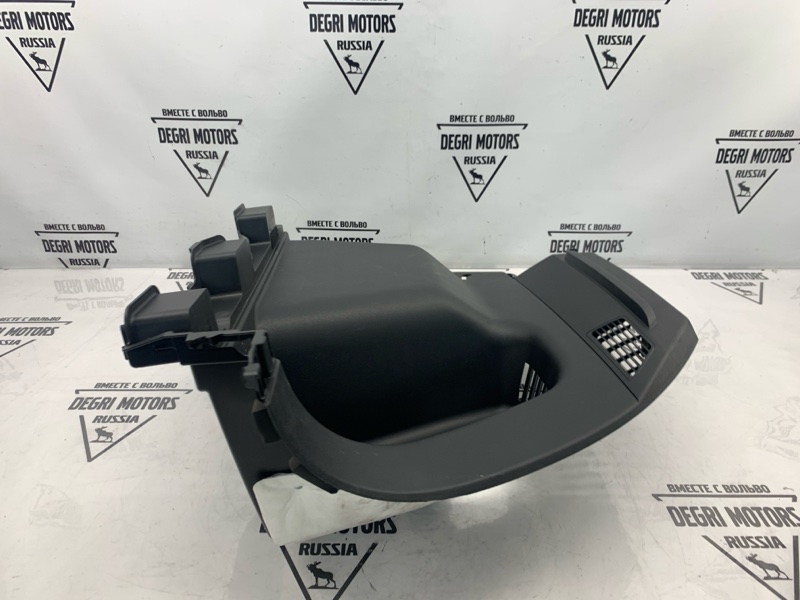 Обшивка багажника задняя правая Coolray 2023