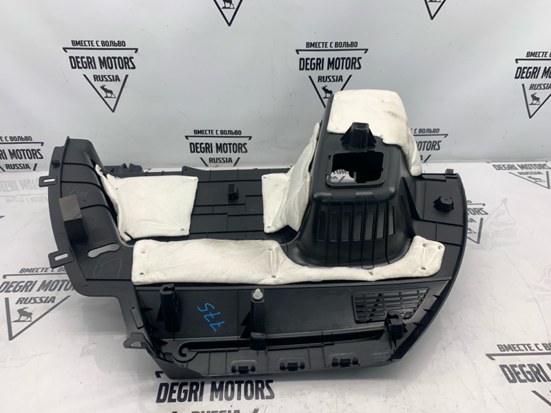 Обшивка багажника задняя правая Coolray 2023