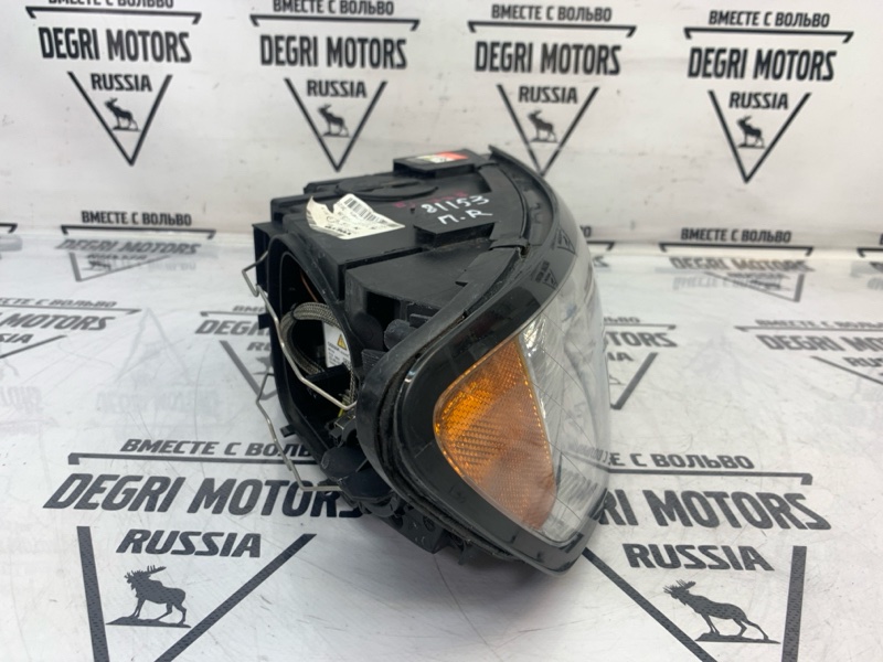 Фара ксеноновая передняя правая V50 2010 B4204S3