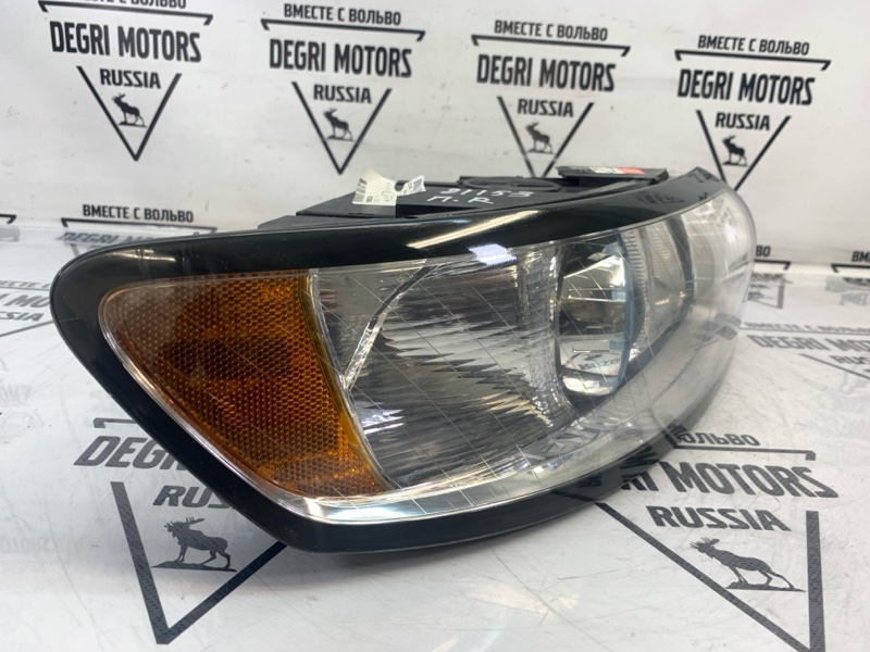 Фара ксеноновая передняя правая V50 2010 B4204S3