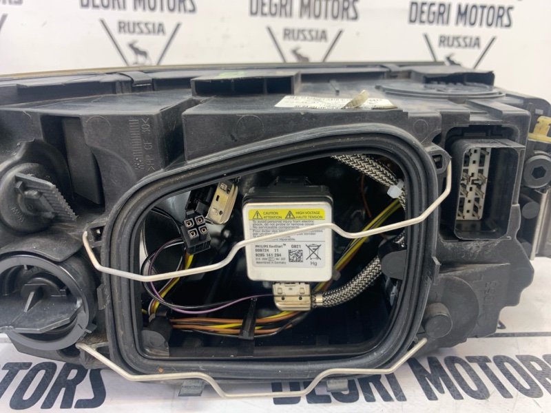 Фара ксеноновая передняя левая V50 2010 B4204S3