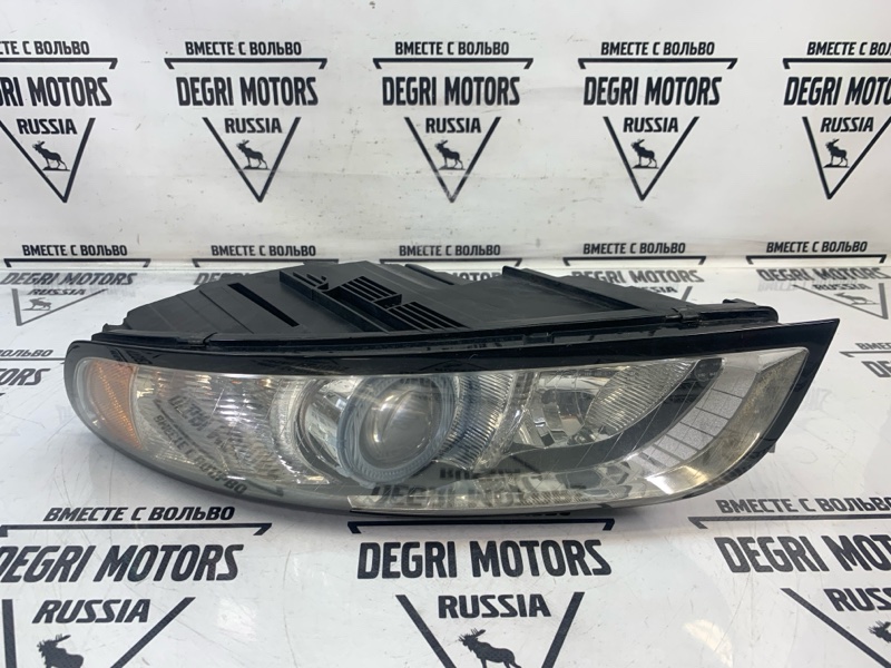 Фара ксеноновая передняя левая V50 2010 B4204S3