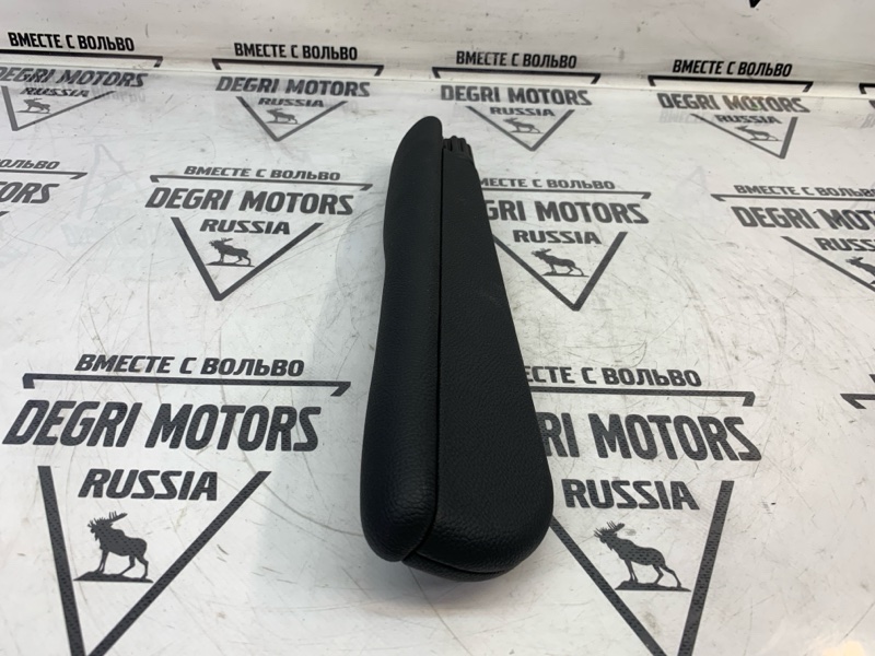 Подлокотник передний левый Range Rover 2005 L322 M62 B44 4.4 V8