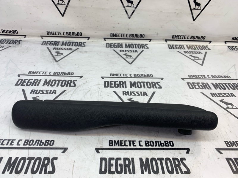 Подлокотник передний левый Range Rover 2005 L322 M62 B44 4.4 V8