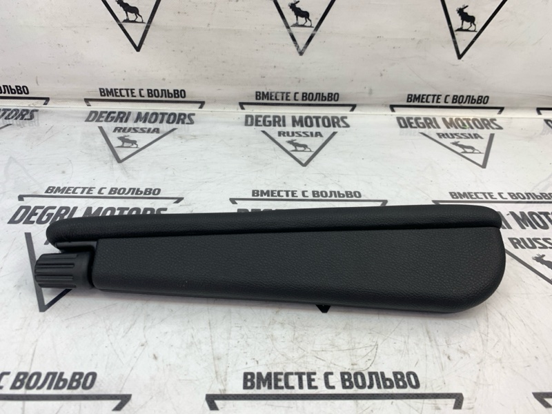 Подлокотник передний правый Range Rover 2005 L322 M62 B44 4.4 V8