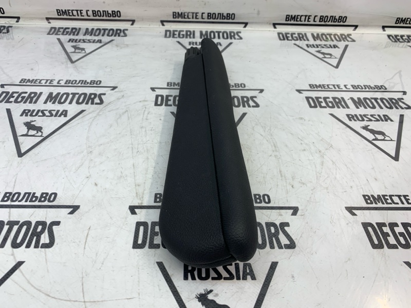 Подлокотник передний правый Range Rover 2005 L322 M62 B44 4.4 V8