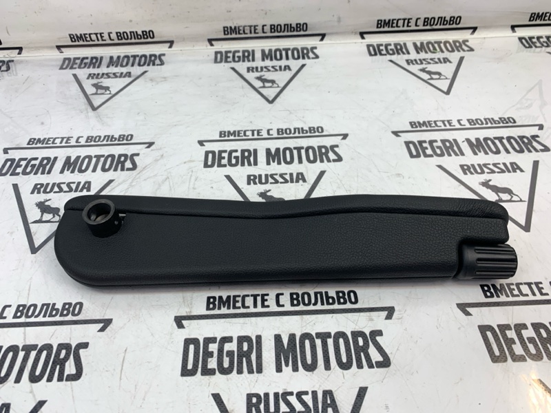 Подлокотник передний правый Range Rover 2005 L322 M62 B44 4.4 V8