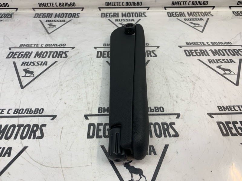 Подлокотник передний правый Range Rover 2005 L322 M62 B44 4.4 V8