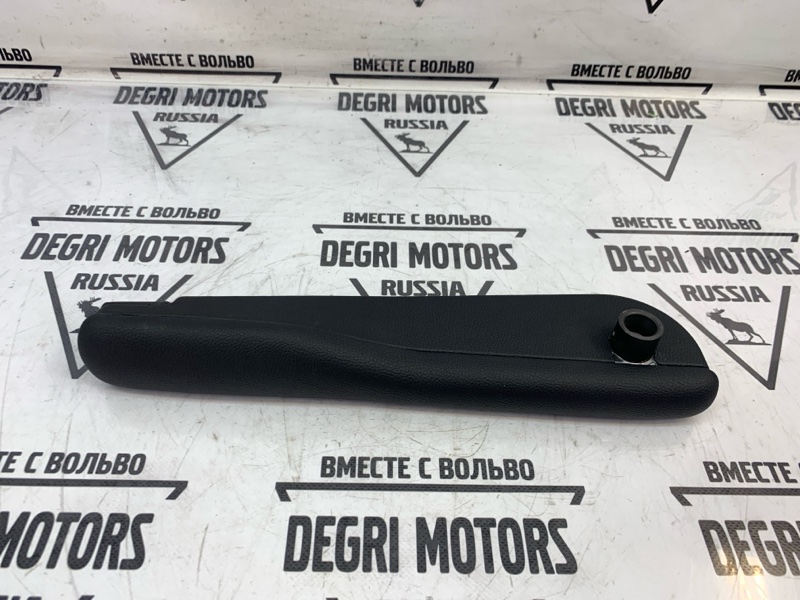 Подлокотник передний правый Range Rover 2005 L322 M62 B44 4.4 V8