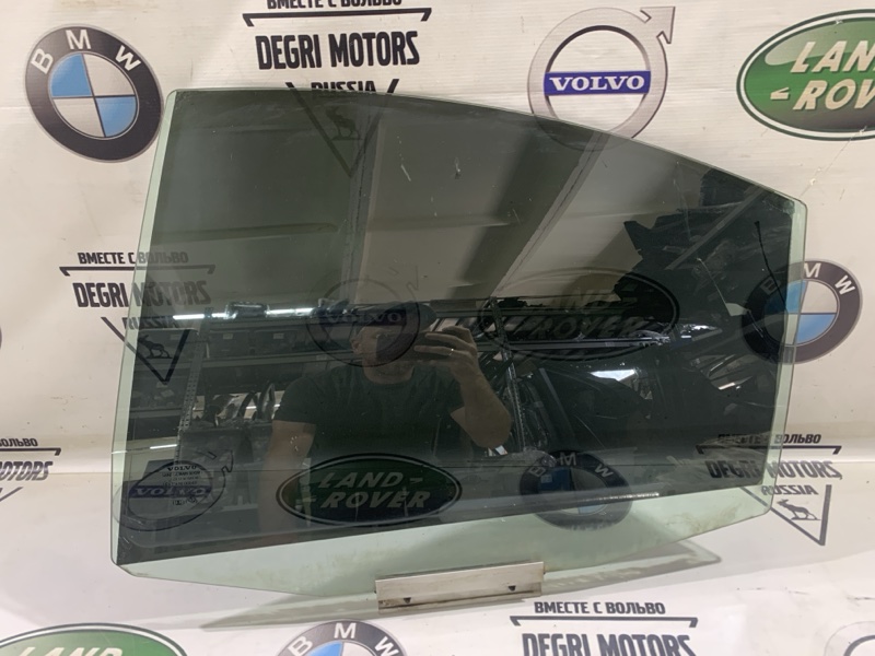 Стекло заднее левое Volvo S60 2008 B5244S 30674340 контрактная