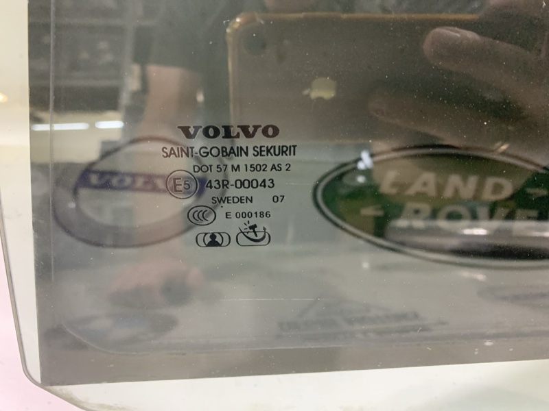 Стекло заднее левое S60 2008 B5244S