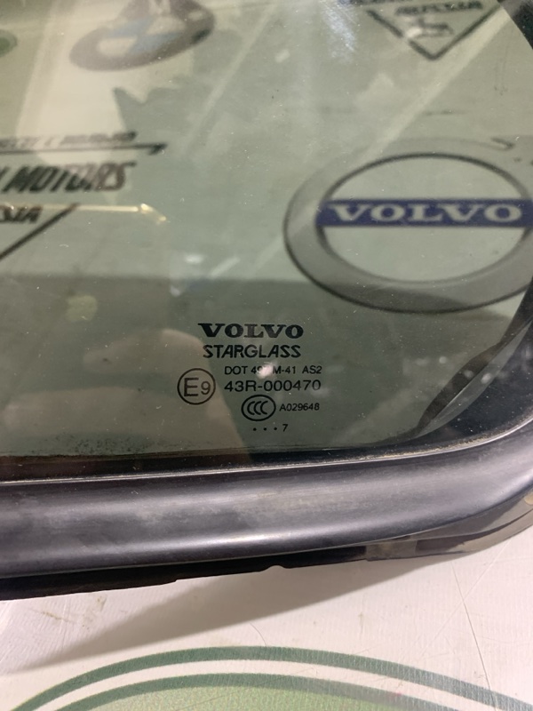 Форточка двери задняя левая S60 2008 B5244S