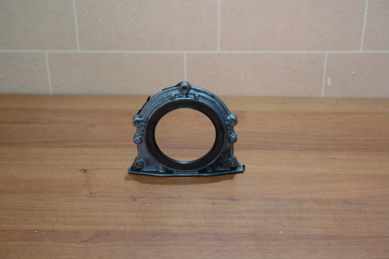 Запчасть крышка коленвала задняя Kia Sorento BL D4CB 21440-4A000 контрактная Крышка коленвала задняя Kia Sorento BL D4CB 21440-4A000 контрактная