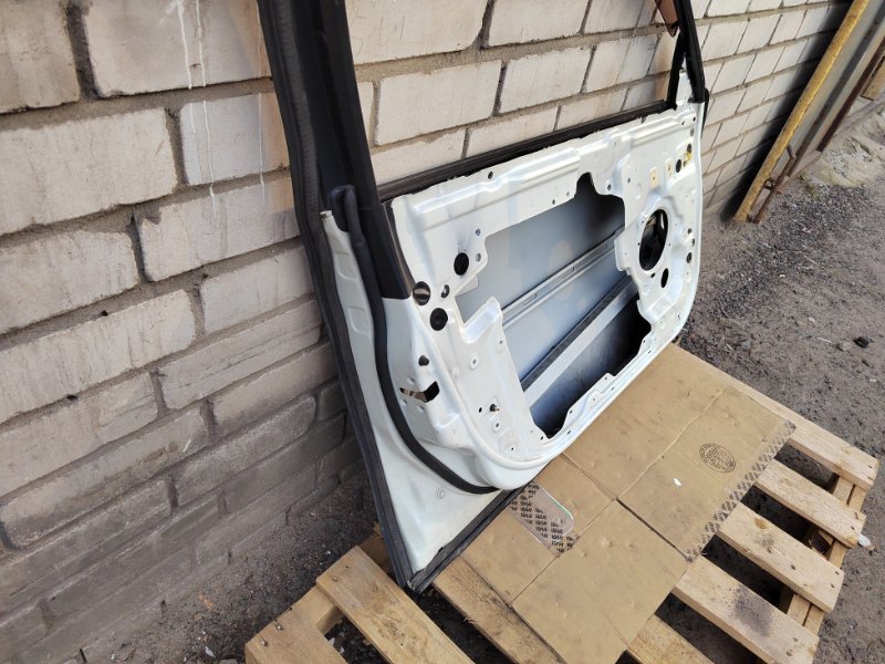 Дверь передняя левая Primera 2004 WTP12