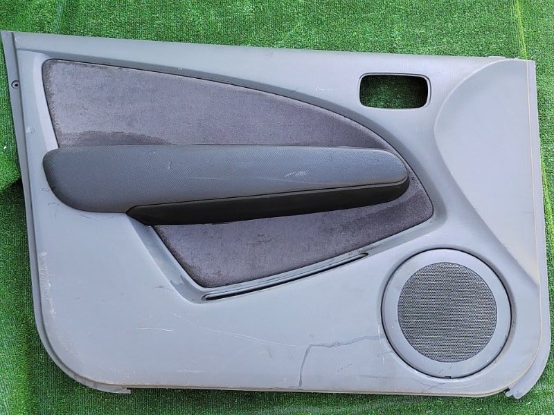 Обшивка двери передняя левая MITSUBISHI Airtrek 2004 CU4W MN124733HA контрактная