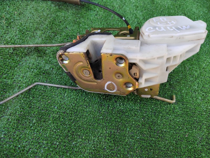 Замок двери передний левый Airtrek 2004 CU4W