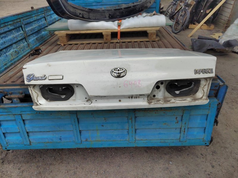 Запчасть крышка багажника Toyota MarkII 2001 GX100 1G-FE 64401-22720 контрактная Крышка багажника Toyota MarkII 2001 GX100 1G-FE 64401-22720 контрактная